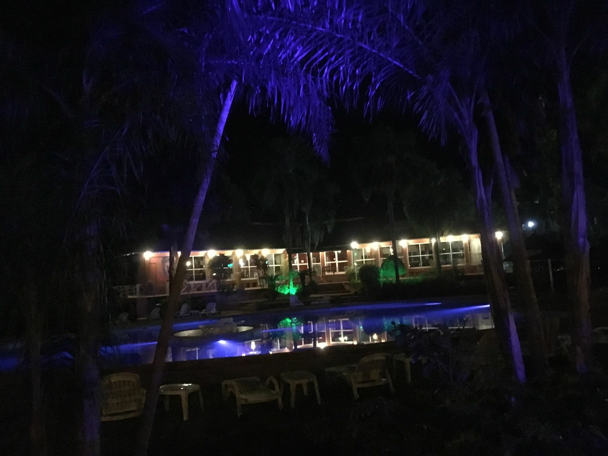 Tangoinn Club Iguazu Party Luxury Hostel Puerto Iguazú Exterior foto